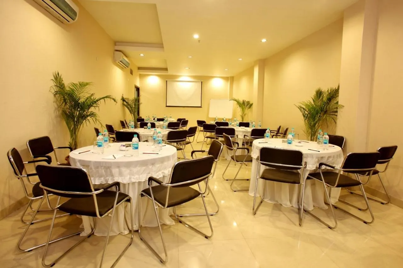 ***  Five Elements Hotels The Claire Gurgaon India