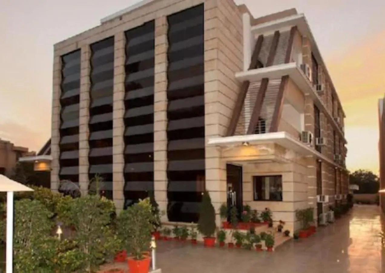 Five Elements Hotels The Claire Gurgaon
